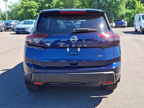 Certified 2026 Nissan Rogue SV AWD/4WD image 5
