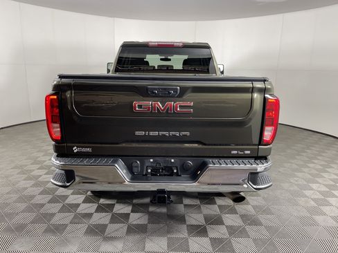 Used 2022 GMC Sierra 2500 SLE w/ SLE Value Package; image 4