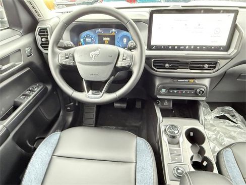 New 2025 Ford Bronco Sport Outer Banks image 12