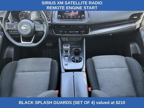 Used 2022 Nissan Rogue SV FWD image 2
