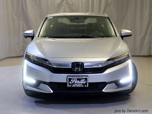 Used 2018 Honda Clarity Touring image 5