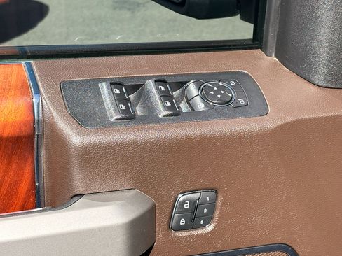 Used 2019 Ford F150 King Ranch w/ Equipment Group 601A Luxury AWD/4WD image 14