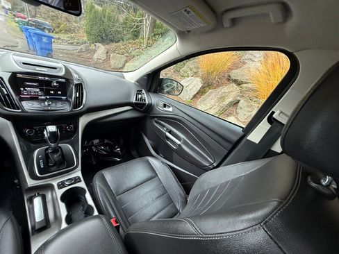 Used 2013 Ford Escape SEL image 18