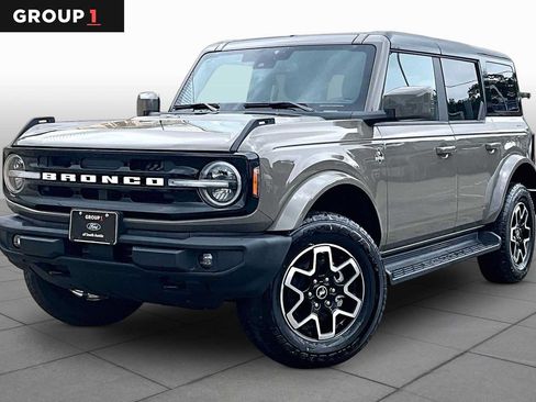 Certified 2025 Ford Bronco Outer Banks AWD/4WD image 1