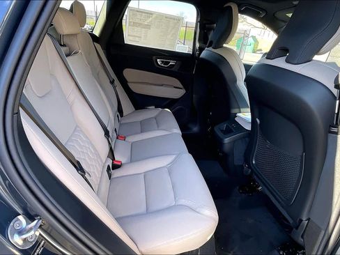 New 2026 Volvo XC60 B5 Plus w/ Climate Package image 27