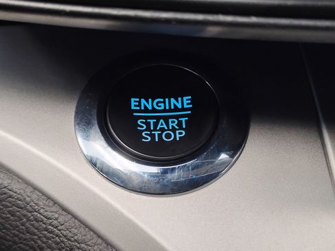 Used 2022 Ford Explorer XLT RWD image 33
