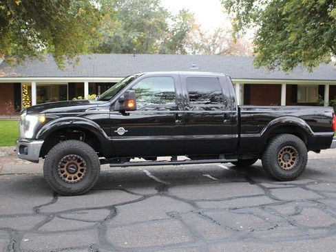 Used 2015 Ford F250 Lariat w/ Lariat Ultimate Package image 2