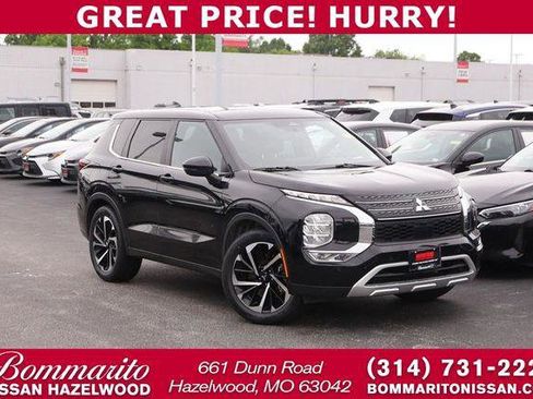 Used 2024 Mitsubishi Outlander SE Black Edition FWD image 1
