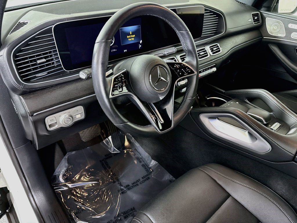 Used 2025 Mercedes-Benz GLS 450 4MATIC image 22