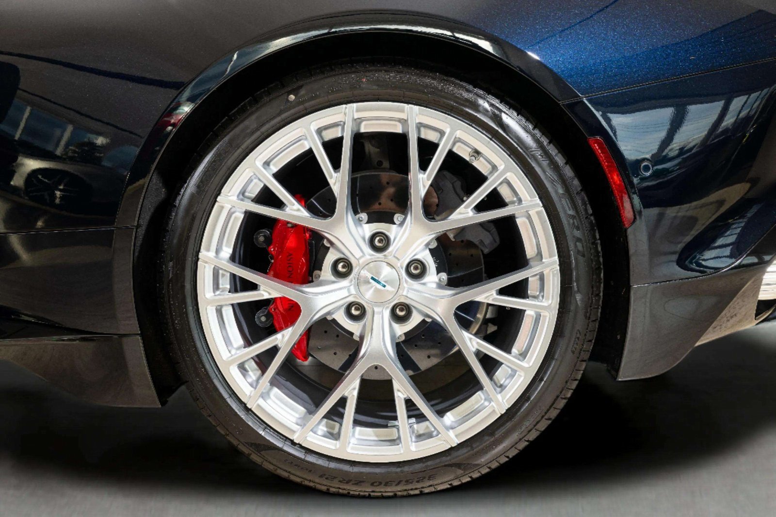 New 2026 Aston Martin Vanquish Convertible RWD image 73