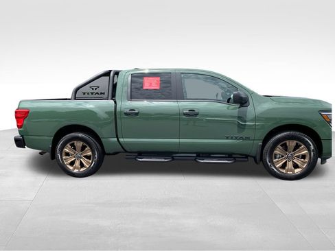 Used 2024 Nissan Titan SV w/ SV Bronze Edition Package AWD/4WD image 7
