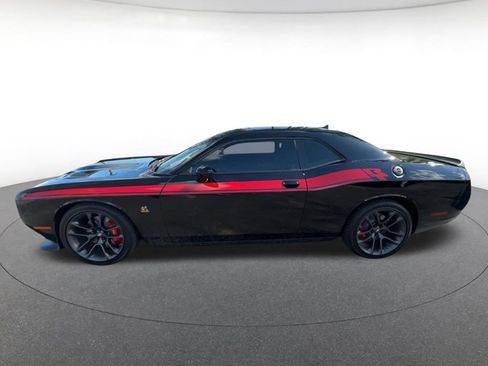 Used 2021 Dodge Challenger R/T Scat Pack RWD image 9