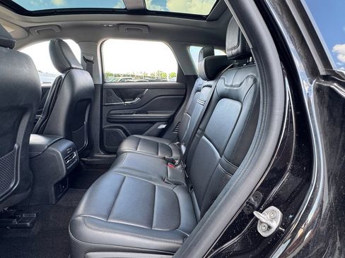 Used 2022 Lincoln Corsair AWD w/ Premium Package image 32