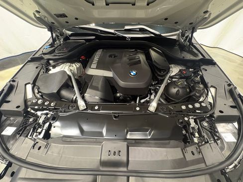 Used 2026 BMW 530i xDrive w/ Premium Package AWD/4WD image 31