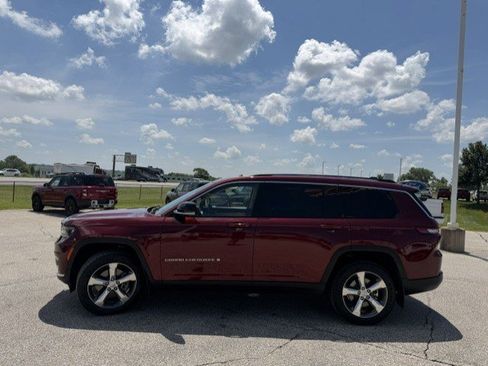 Used 2021 Jeep Grand Cherokee L Limited w/ Trailer Tow Package AWD/4WD image 6