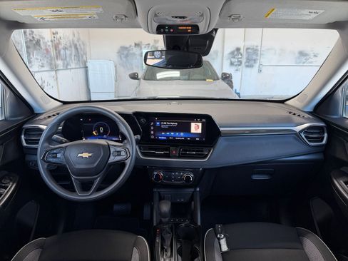 Used 2025 Chevrolet TrailBlazer LT image 31