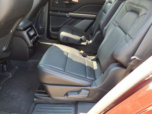 Used 2023 Lincoln Aviator Reserve w/ Equipment Group 201A AWD/4WD image 14
