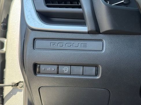 Used 2024 Nissan Rogue S FWD image 24