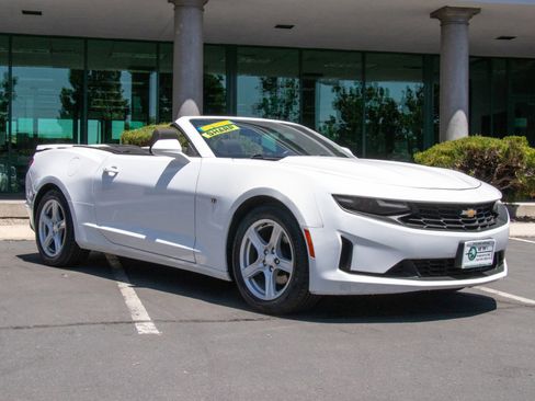 Used 2020 Chevrolet Camaro LT image 1