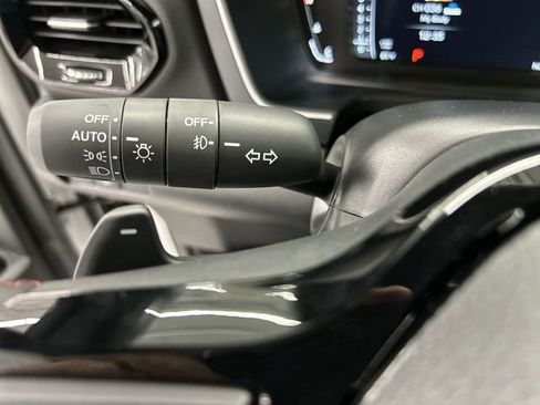 Certified 2025 Honda Pilot Black Edition image 16