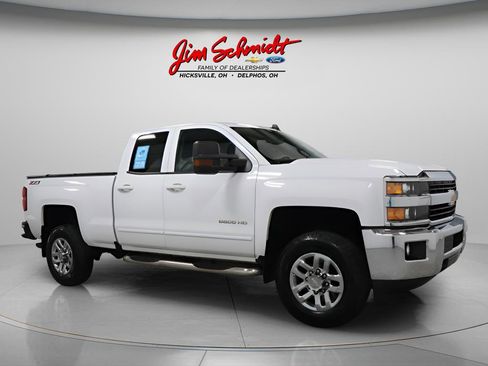 Used 2017 Chevrolet Silverado 2500 LT w/ LT Convenience Package image 2