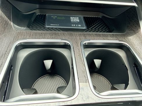 New 2026 BMW 740i w/ Premium Package RWD image 30