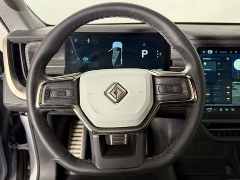 Used 2023 Rivian R1S Adventure image 18