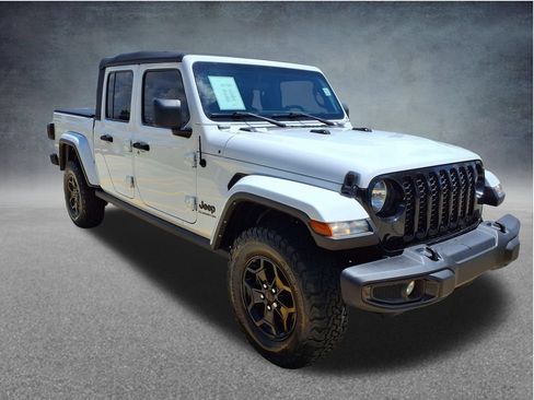 Used 2022 Jeep Gladiator Sport AWD/4WD image 4