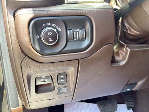 New 2025 RAM 1500 Limited AWD/4WD image 20