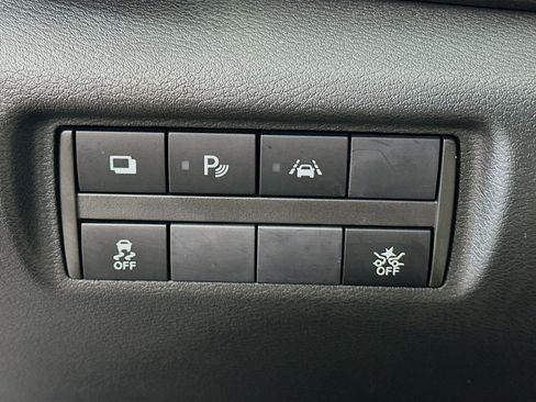 Used 2025 Nissan Versa S w/ Trunk Package image 16