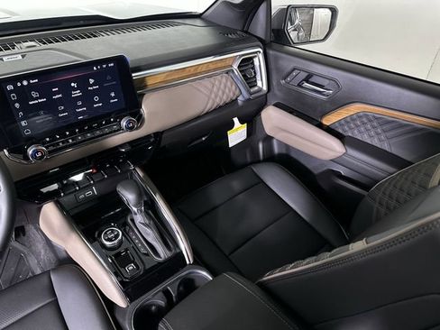 New 2026 GMC Canyon Denali AWD/4WD image 36