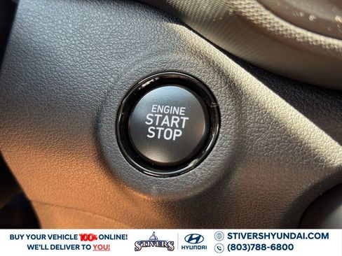 Certified 2025 Hyundai Venue Limited image 30