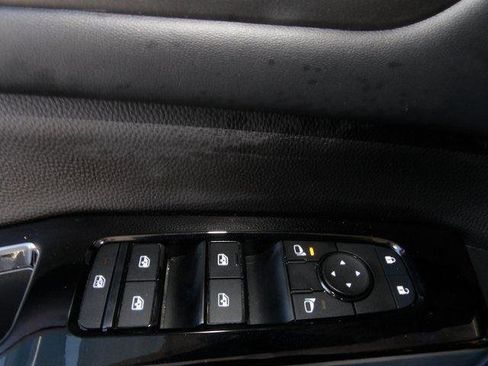 Certified 2024 Nissan Pathfinder SL image 24