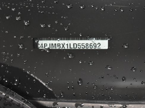 Used 2020 Jeep Cherokee Trailhawk w/ Comfort & Convenience Group image 35