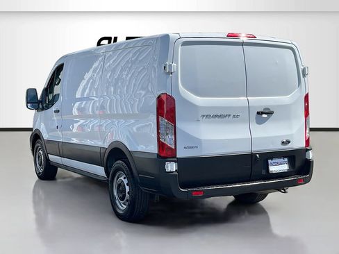Used 2020 Ford Transit 150 Low Roof RWD image 5