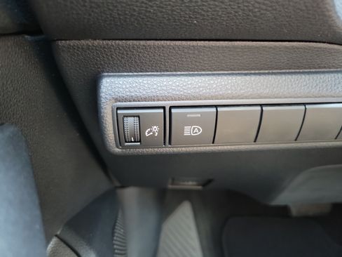 Used 2020 Toyota Corolla LE FWD image 26