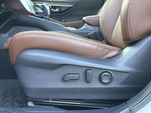 Certified 2025 Subaru Outback Touring XT AWD/4WD image 22