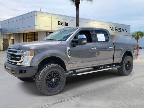 Used 2022 Ford F350 Lariat w/ Chrome Package AWD/4WD image 2