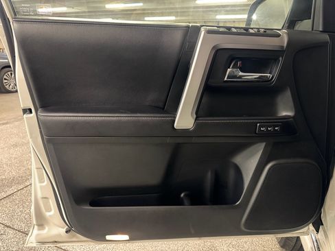 Used 2018 Toyota 4Runner Limited image 15