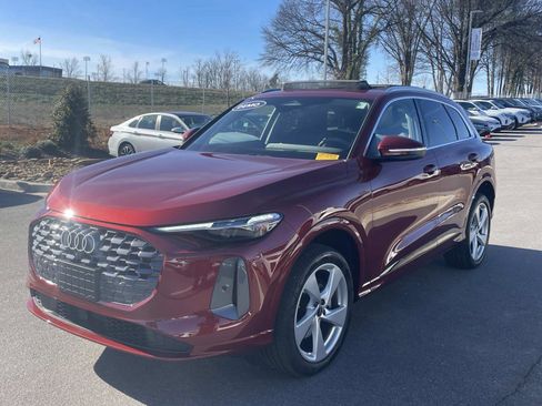 Used 2025 Audi Q5 Premium Plus w/ Premium Plus image 3