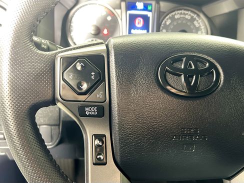 Used 2023 Toyota Tacoma TRD Off-Road image 18