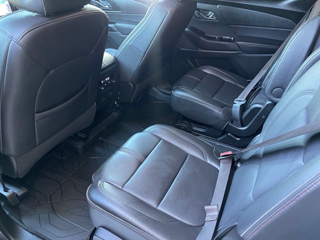 Used 2023 Chevrolet Traverse RS w/ LPO, Floor Liner Package AWD/4WD image 10