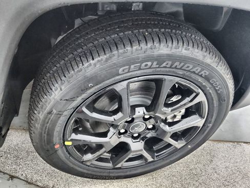 New 2026 Jeep Compass Latitude image 33