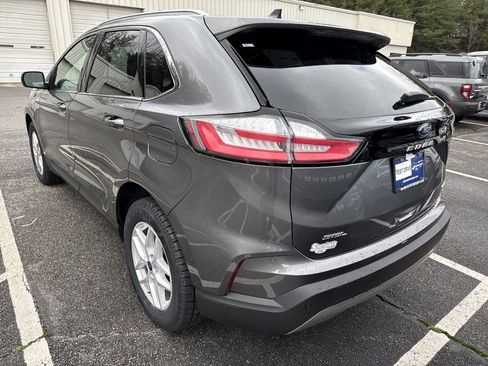 Used 2022 Ford Edge SEL w/ Convenience Package image 16