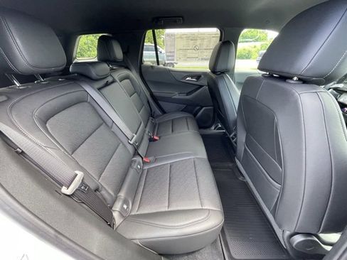 New 2026 Chevrolet Equinox LT w/ Convenience Package II image 31