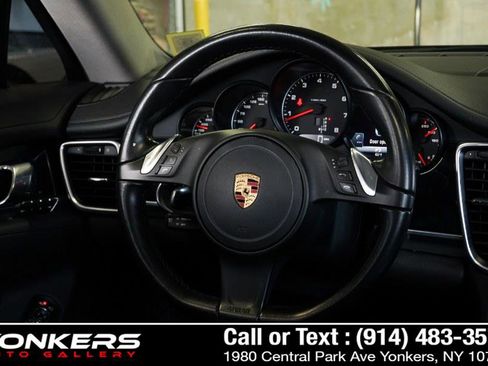 Used 2016 Porsche Panamera 4 Edition image 41
