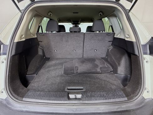 Used 2023 Nissan Rogue SV image 35