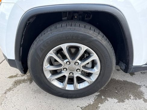 Used 2015 Jeep Grand Cherokee Limited AWD/4WD image 9