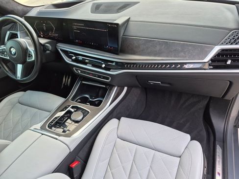 Used 2024 BMW X7 xDrive40i w/ M Sport Package AWD/4WD image 23