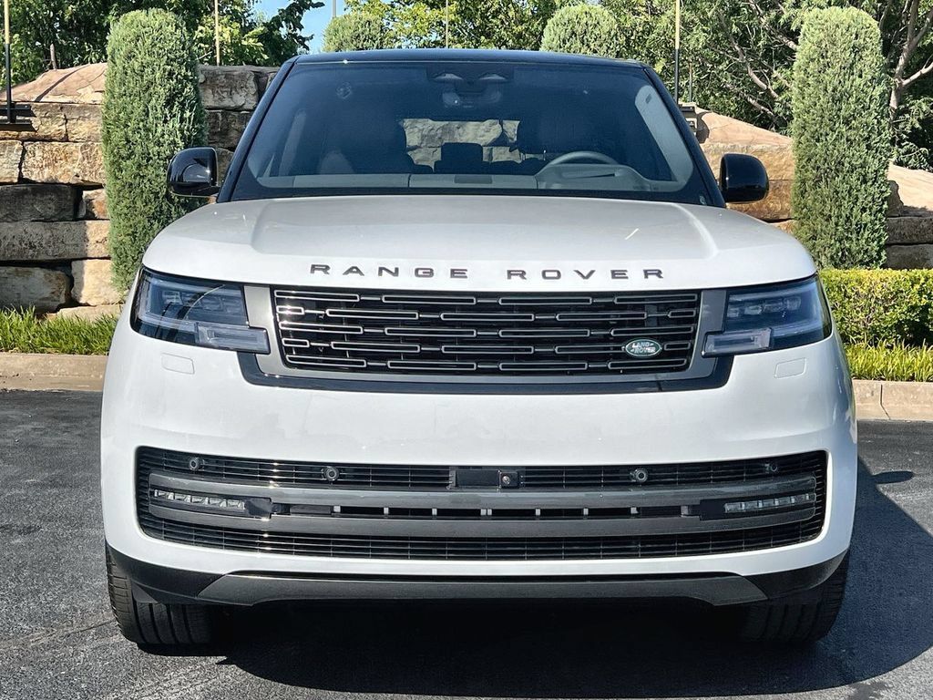 New 2026 Land Rover Range Rover Long Wheelbase SE AWD/4WD image 8